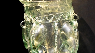 Glass Claw Beaker