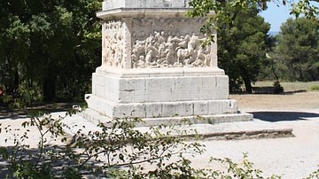 Mausoleum, Glanum