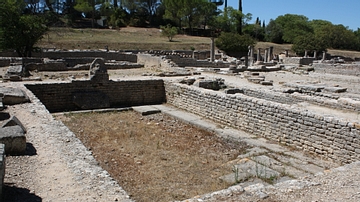 Swimming pool, Glanum