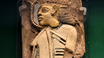 Glazed Polychrome Tile from Tell el-Yahudieh