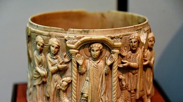 Pyxis Catholic Brass Pyxis Depicting Jesus' Return to Jerusalem - World History ...