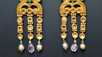 Byzantine Gold Earrings from Egypt