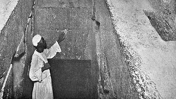 Pyramid Gate Entrance Passage, Great Pyramid of Giza - World History Encyclopedia
