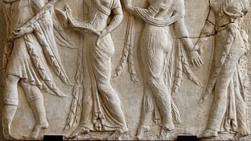 Dionysos & the Horae