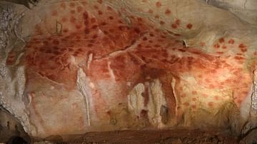 Red Dots Cluster, Chauvet Cave (Replica)