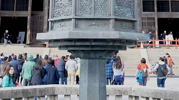 Bronze Lantern, Todaiji