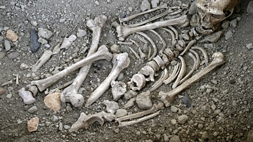 Neanderthal Burial, La Chapelle-aux-Saints (reconstruction)