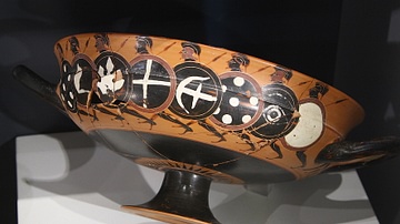 Kylix with Black-Figure Hoplites