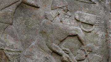 Assyrian Soldier Kills His Enemy