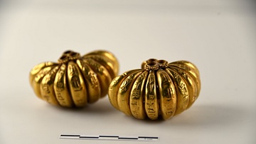 Gold Earrings, Ur III, Mesopotamia