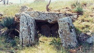 Monte Bubbonia Dolmen, Sicily