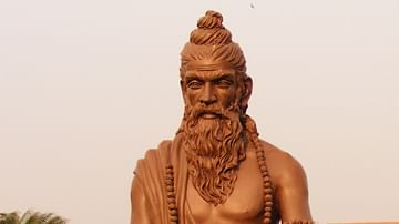 Sushruta Statue