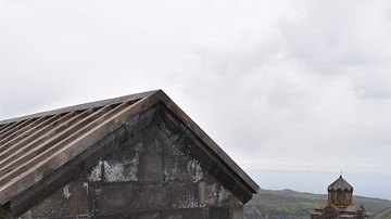 Ruined Bathhouse and Vahramashen Church