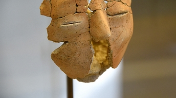 Human Skull Plaster Face, Ain Ghazal