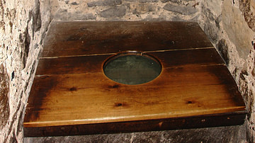 Toilet, Tower of London