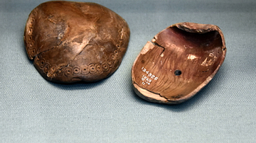 Shell Clappers with Luwian Hieroglyphs
