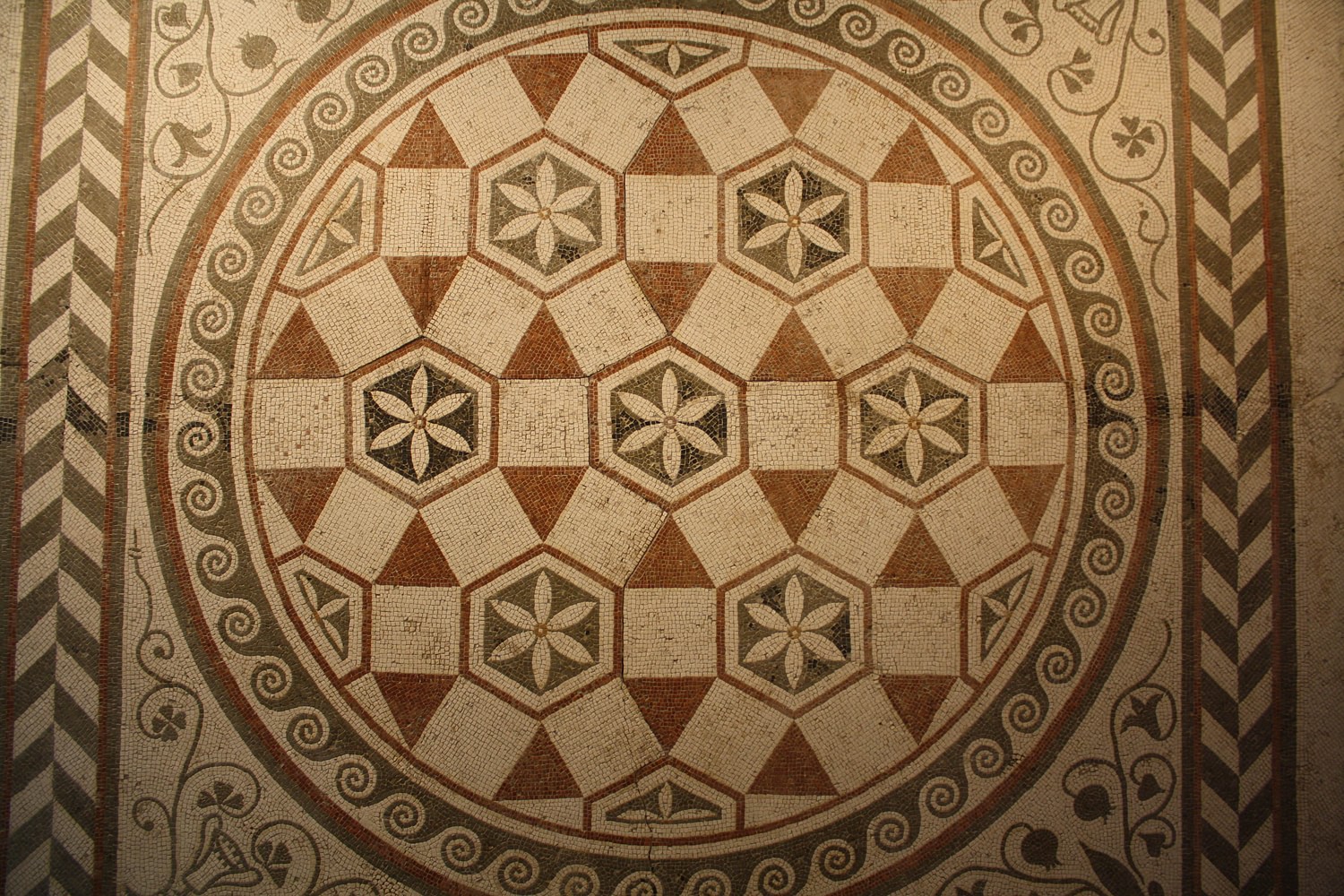Roman Geometric Mosaic - World History Encyclopedia