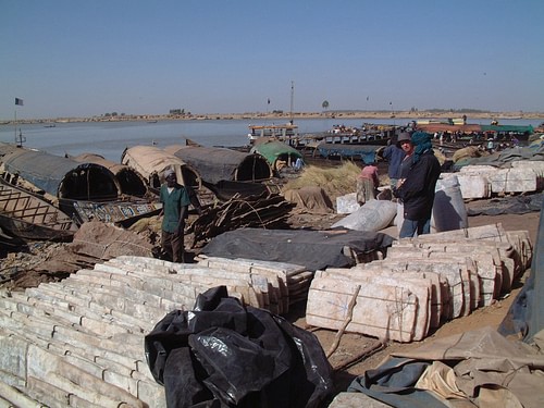 Transporting Salt on the Niger River