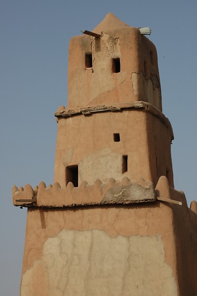 Gobarau Minaret, Katsina (by Derric Evans, Public Domain)