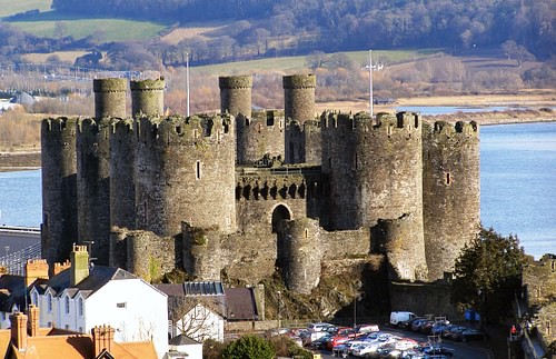 Conwy Castle, Wales (by David Dixon, CC BY-SA)