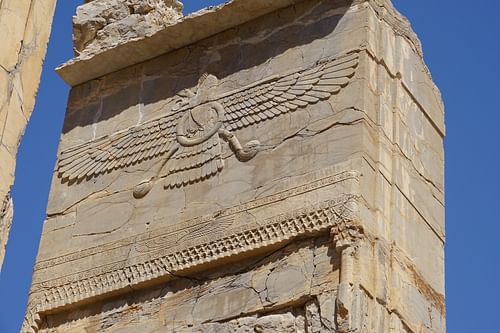 Persepolis Faravahar (by s1ingshot, CC BY)