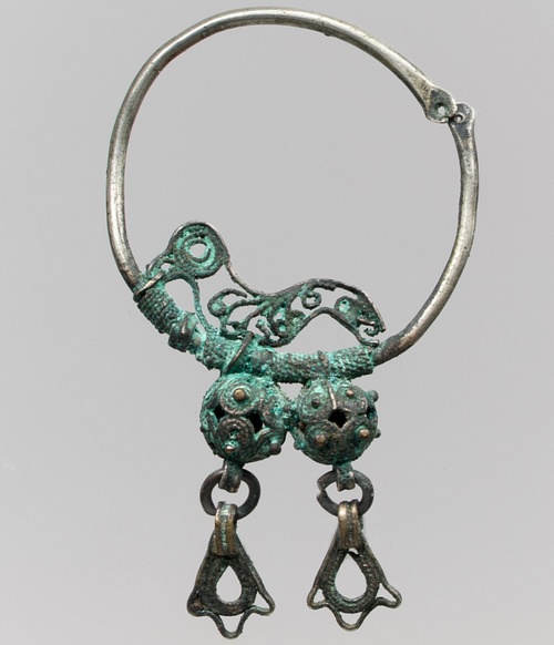 Avar Earrings (by Metropolitan Museum of Art, Copyright)