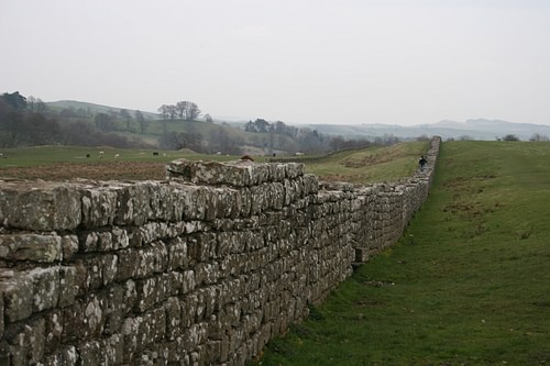Hadrian's Wall (by zoonabar, CC BY)