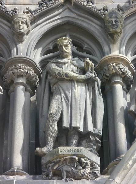 Statue of Alexander III of Scotland