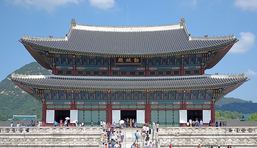 Gyeongbuk Palace Throne Room Building (by Spike, CC BY-SA)