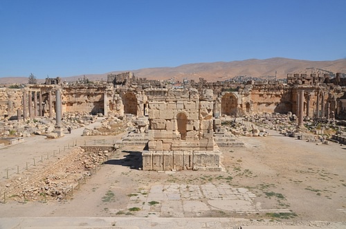 Baalbek, Great Courtyard