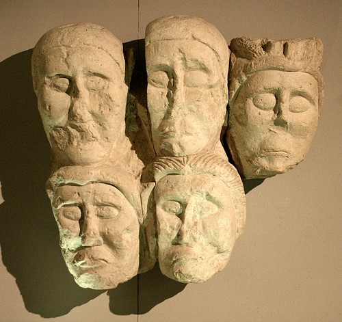 Celtic Heads Sculpture, Entremont
