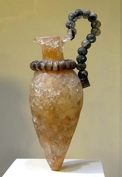 Minoan Rock-Crystal Vase (by Bernard Gagnon, CC BY-SA)