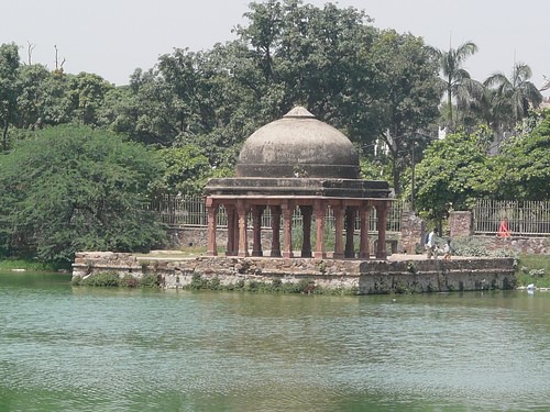 Hauz-e-Shamsi Pavilion