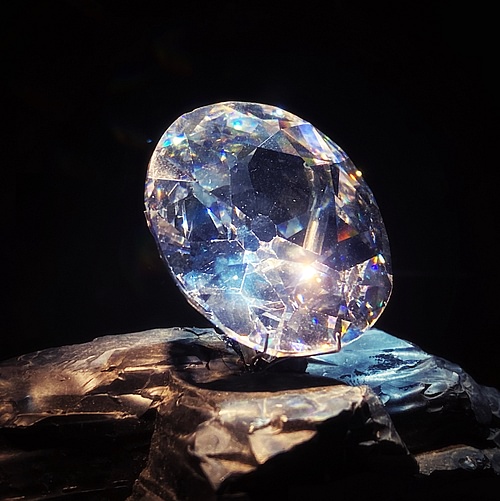 Koh-i-Noor Diamond (Replica) (by aiva, CC BY)