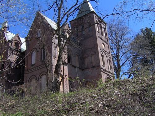 Ruins of the Wyndclyffe Estate, South Tower