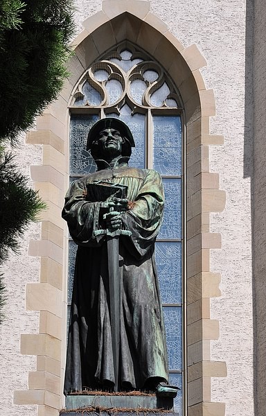 Statue of Zwingli in Zürich