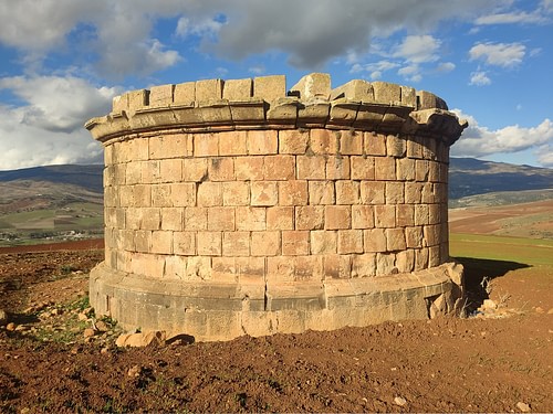 Mausoleum of the Lollii, Tiddis