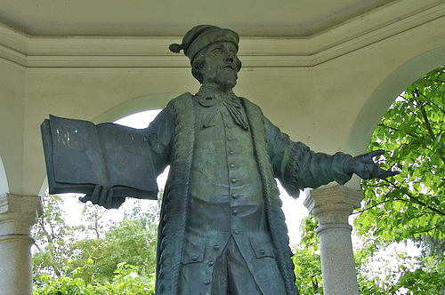 Statue of Kepler, Linz