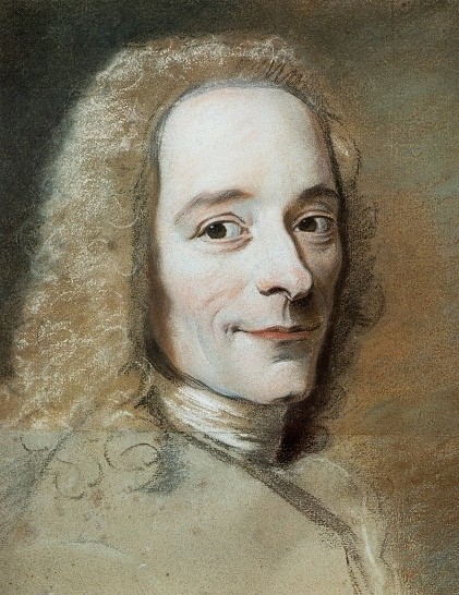 Retrato de Voltaire (1735) (por Maurice Quentin de La Tour, Domínio Público)