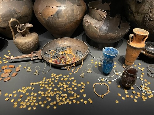 Gürcistan’daki 7 Antik Mekan 15 Mitolojiler.com Treasures from a Woman's Burial in Vani