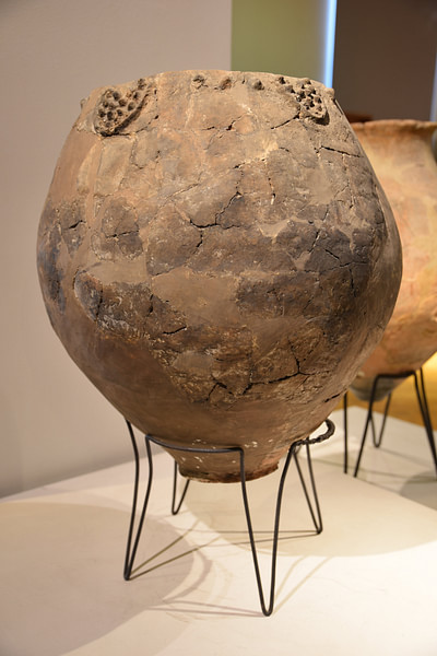 Gürcistan’daki 7 Antik Mekan 7 Mitolojiler.com Qvevri, Neolithic Terracotta Wine Jar