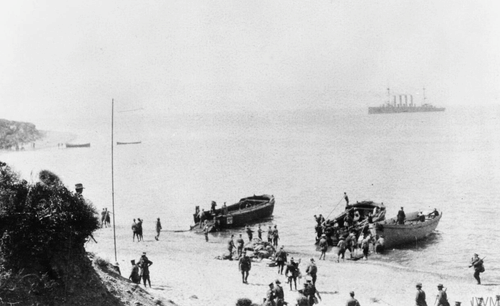 Australian Troops Landing at Gallipoli (by Charles Bean, CC BY-NC-SA)