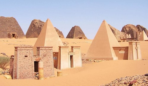 Meroe Pyramids Reconstruction (by Fabrizio Demartis, CC BY-SA)