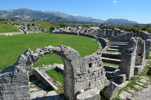 Amphitheatre, Salona (by Carole Raddato, CC BY-SA)
