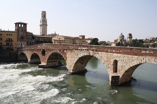 Ponte Pietra, Verona