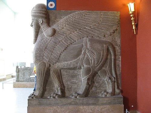 Shedu-Lamassu from the Palace of Tukulti-Ninurta I (by Gryffindor, Public Domain)