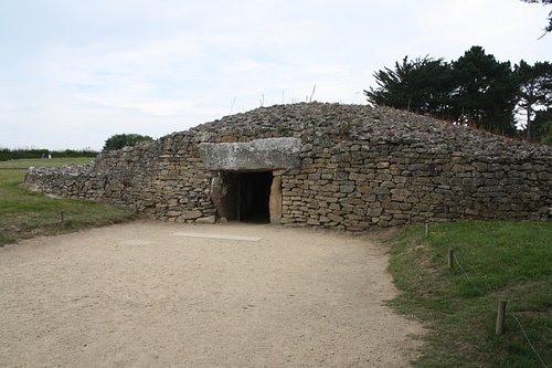 Table-des-Marchands Tumulus, Locmariaquer (by Mark Cartwright, CC BY-NC-SA)