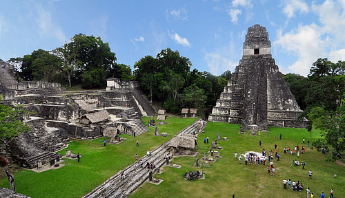 Tikal Main Plaza (by chensiyuan, CC BY-SA)