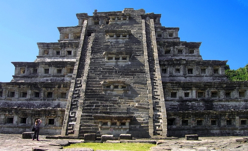 Staircase, Pyramid of the Niches