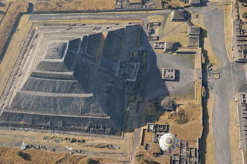 Pyramid of the Sun, Teotihuacan (by Alejandro OcaÃ±a, CC BY-SA)